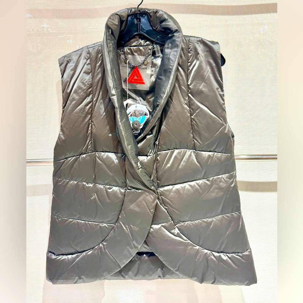 Brand new with tags Anorak puffer vest Sz Small Sterling gray iridescent